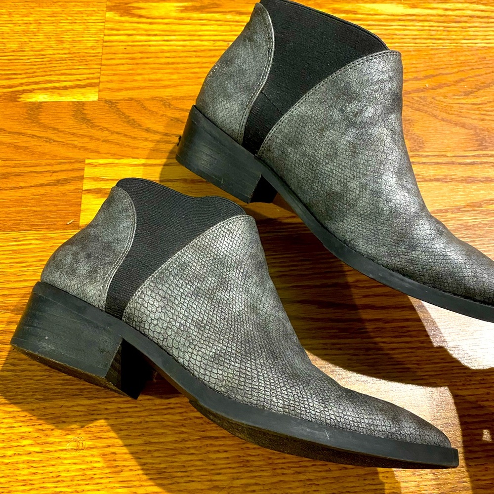 gray chelsea booties